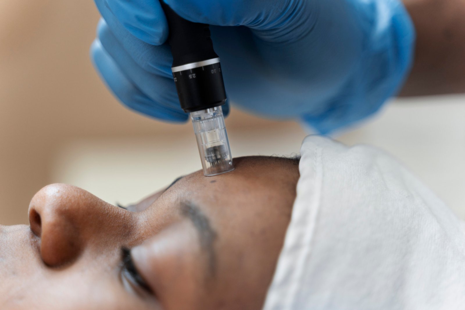 Rejuvenescimento e autoestima: como sua pele afeta seu bem-estar